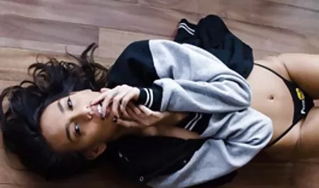 Mastürbasyon kız at gösterisi vk erotic film