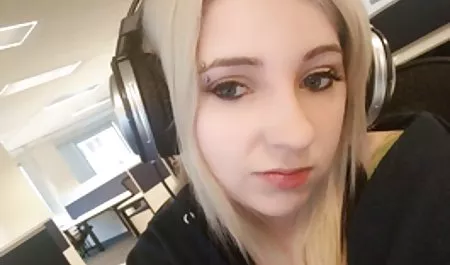 Adamla erotik liseli webcam sarışın seks yapmaya karar verdi