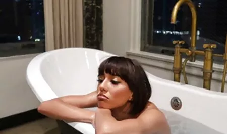 Bu mature erotik Japon modeli