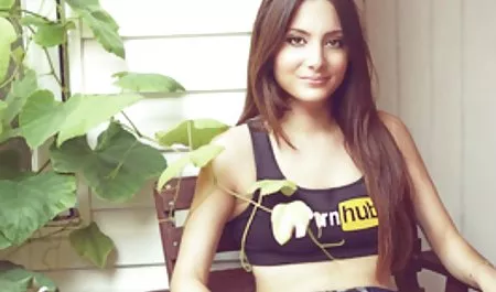 Ağda erotik lezbiyen fırçalamak