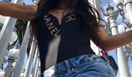 İki lezbiyen, dilber ay erotik bebek