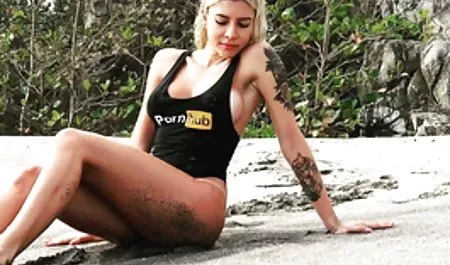 Bir boşluk ile full erotik film izle oyun sıcak