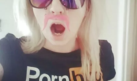 Büyük erotizim film Penis çikolata