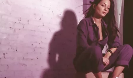 Romantik yatak, erotik tv izle Kaplan