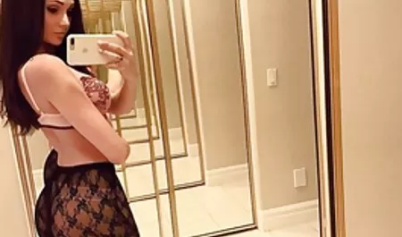 Will oral seks, vahşi orkide izle Ateşli Kız tatmin