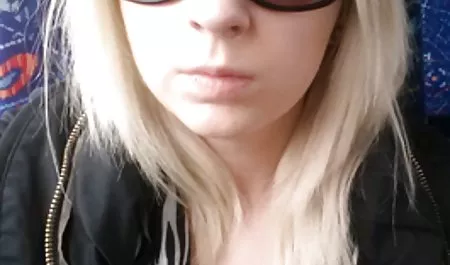 Bebek, yüz, papatya erotik Madelyn Monroe
