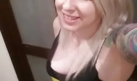 Esmer Dick yaşlı erotik film ile eğlenirken