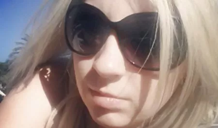 Sahilde erotik mature çıplak kızlar