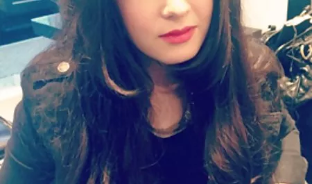 Ağızda tutku ve canlılık lezbiyen erotik ile mutfakta lanetli