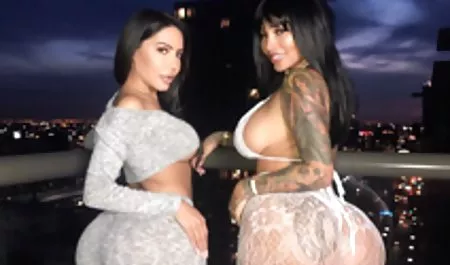 Seksi sarışın dildo şeffaf ile kendini ele tarzan x film izle verir