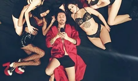 Çay Winnie Reed ve Nicole Weiss ve sevgisini erotik yeşilçam